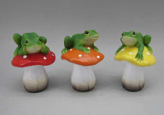 Frog on Mushroom Figurine