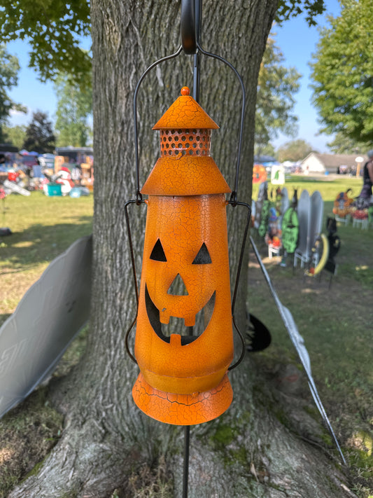 MD Metal Pumpkin Lantern