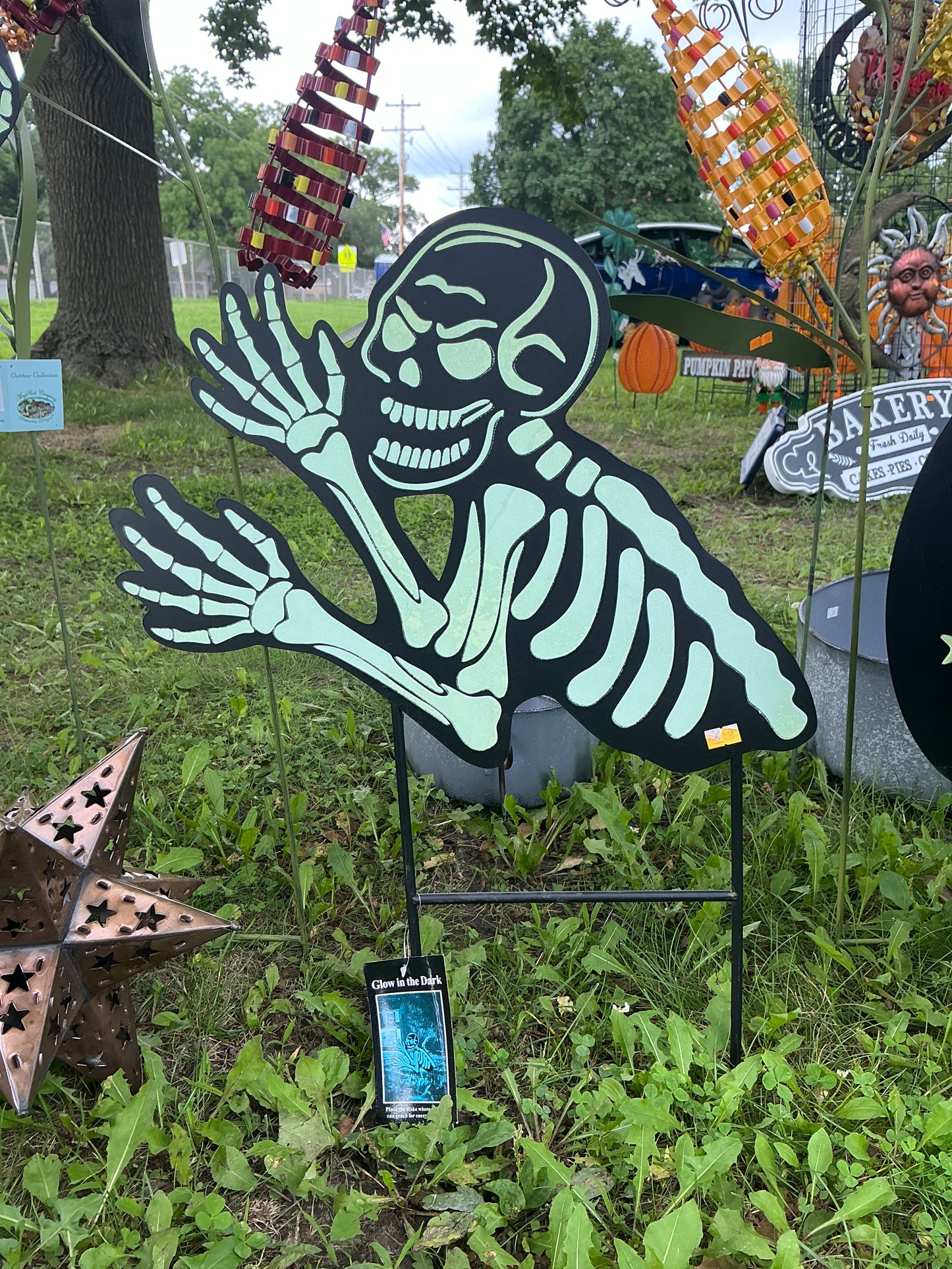 Glow In The Dark Skeleton Bust