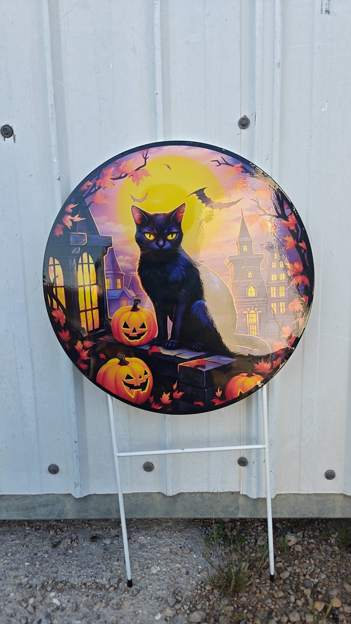 Round Metal Halloween Cat Decor