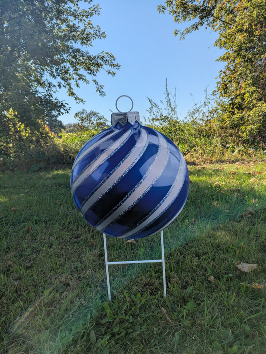 Christmas Bulb Swirl