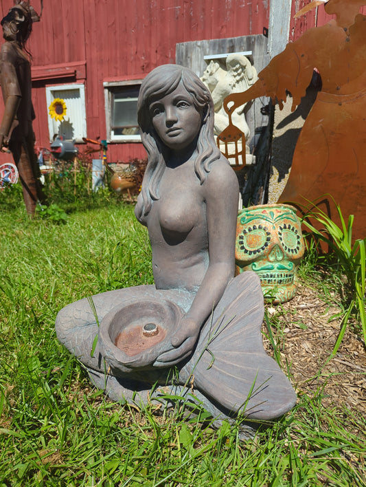 30in Sitting Mermaid Spitter