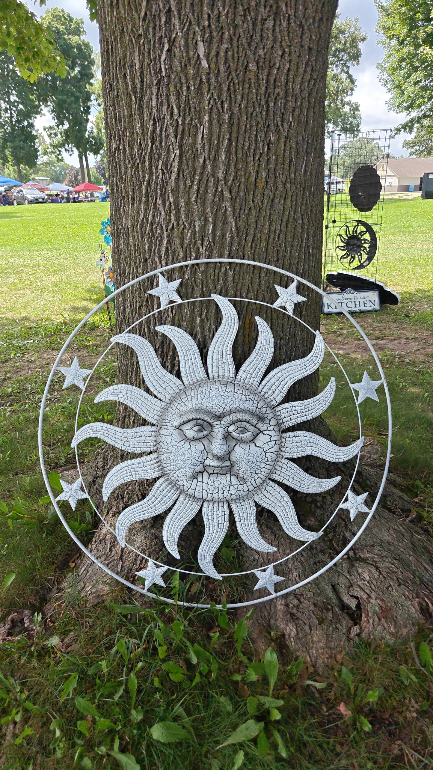 White Crackle Sun Face with Stars
