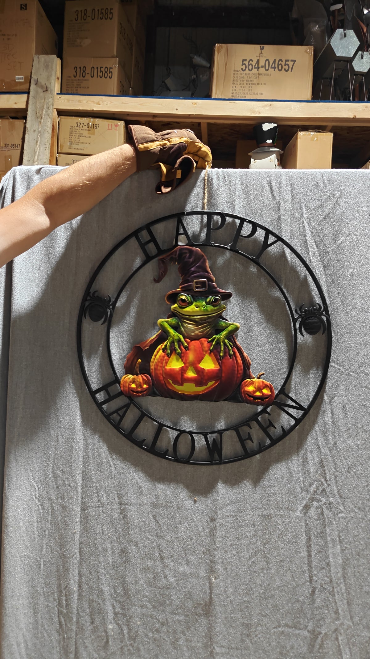 Halloween Metal frog Plaque