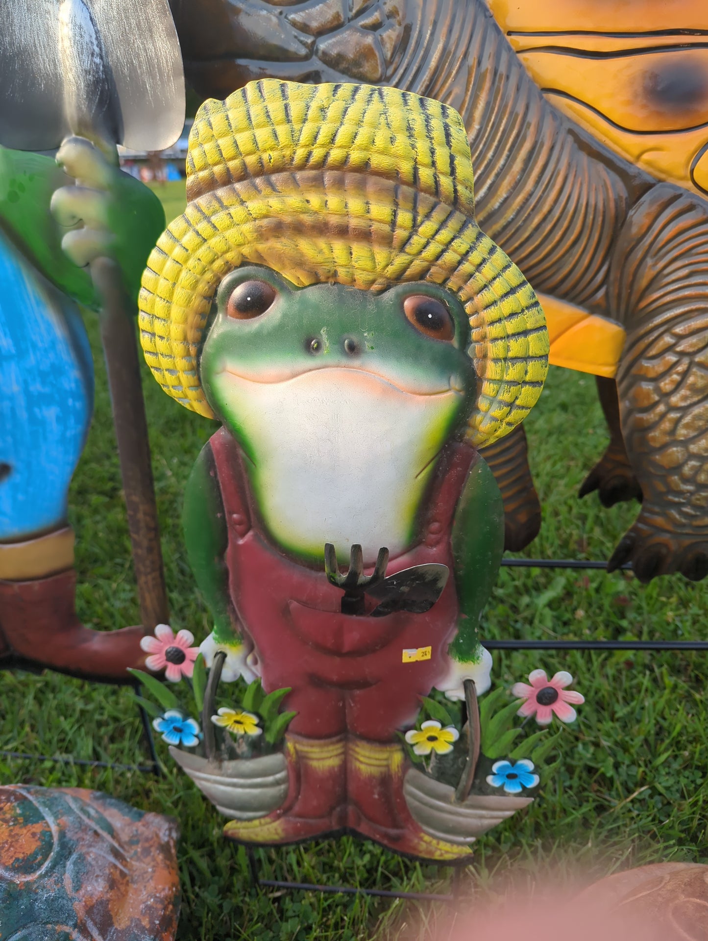 Metal Small Gardening Frog